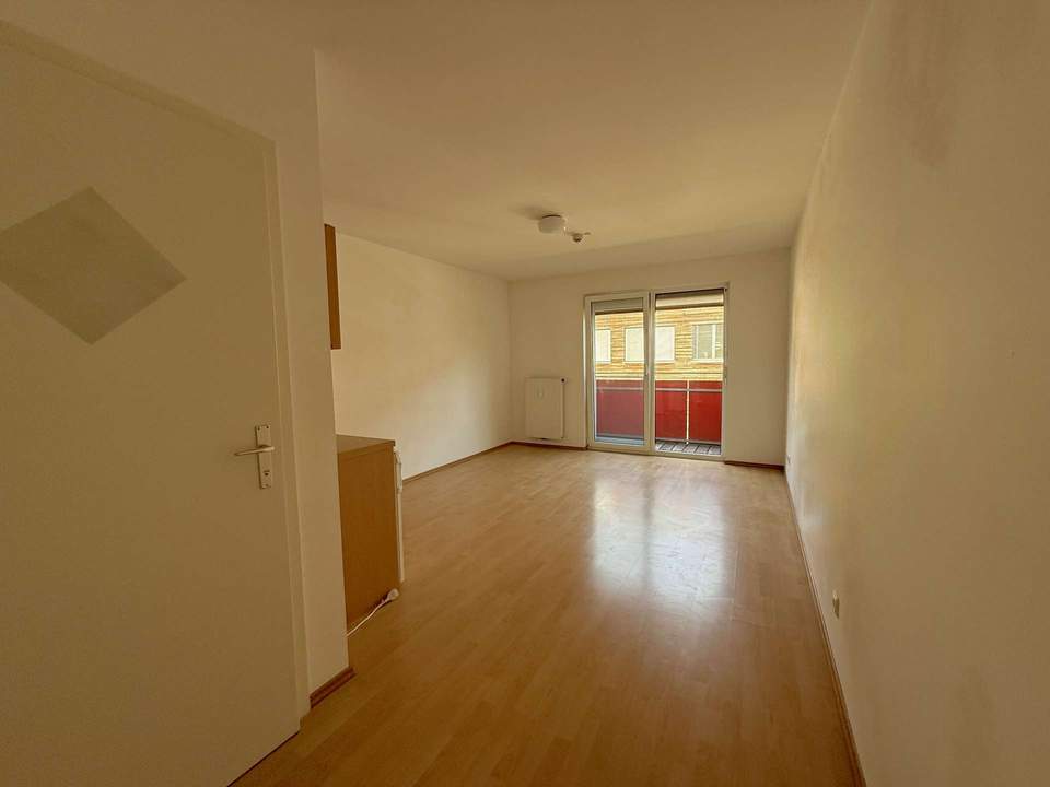 Günstige Singlewohnung mit Balkon in der Nähe von Werk VI