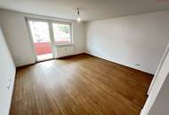 Erstbezug nach Komplettsanierung! Sonnige 3 Zimmerwohnung mit Badewanne und Balkon!