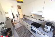 Wohnen zwischen Stil und Natur – wunderschöne lichtdurchflutete Altbauwohnung mitten im Grünen