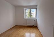 Traumhafte 3-Zimmer + Küche Wohnung mit Loggia &amp; Balkon * Tiefgargenstellplatz * neue Küche * Bad-WC saniert