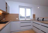 Kernsaniert und schlüsselfertig: Maisonette-Wohnung mit Garage und Garten