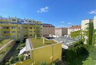 SONNIGE HOFRUHELAGE, 2 Zimmer zu SANIEREN, BLICK ins GRÜNE!