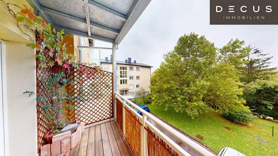 GROSSARTIGE FÜNFZIMMERWOHNUNG MIT SÜDBALKON