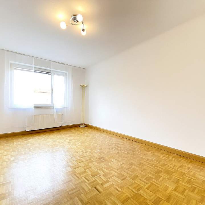 ***NEUE Charmante 2-Zimmer-Wohnung in absoluter Ruhelage nahe U1***