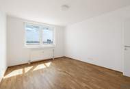 PROVISIONSFREI | DG-Erstbezug nach Sanierung | 11 m² Loggia | Fernblick zum Stephansdom | TG-Stellplatz | Küche mit Siemens Geräten