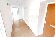 Gut geschnittene Zweizimmer-Wohnung mit Balkon und möglicher Garagenplatz - Zentrale, ruhige Lage