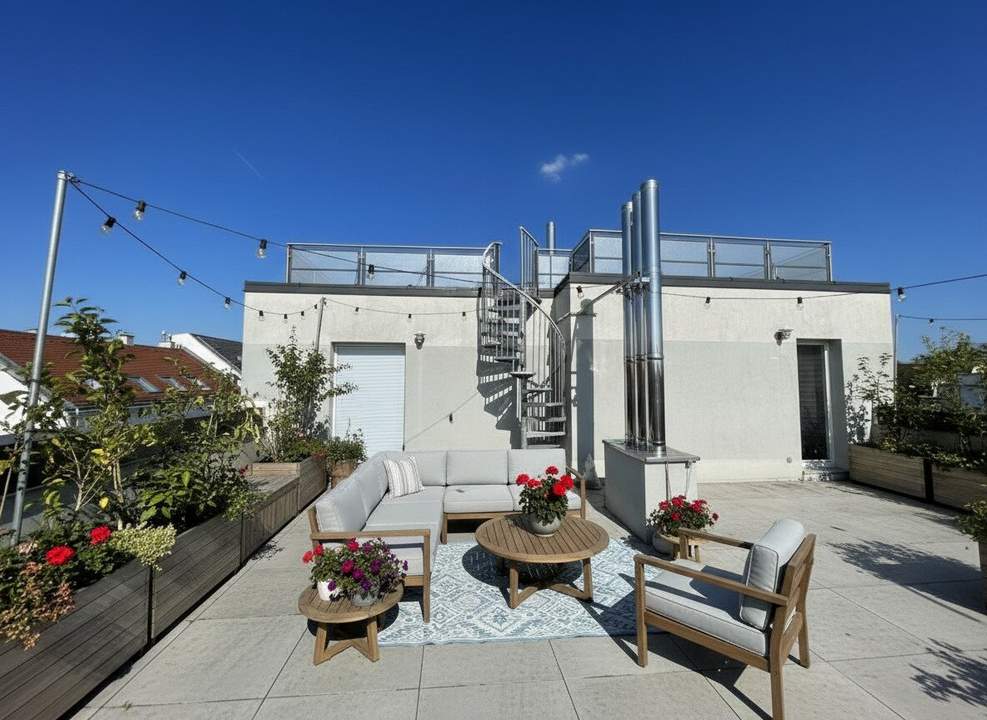 Wunderschöne geräumige Dachterrassenwohnung mit super Ausblick auf Wiener Neustadt