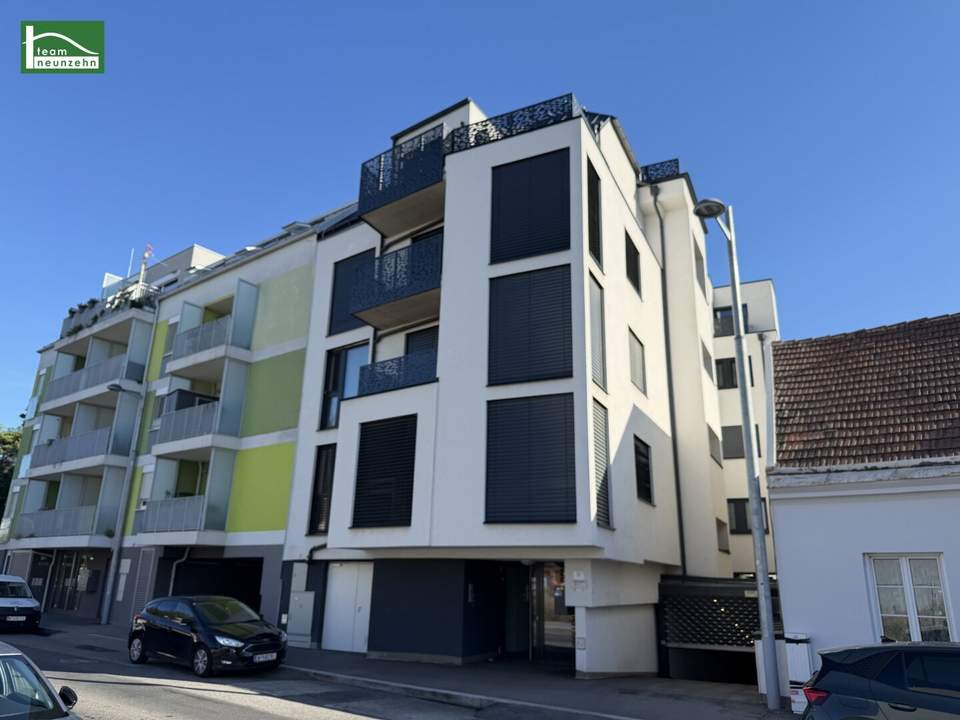 Traumhafte DG-Wohnung mit Terrasse I Eigengrund in begehrter Lage I Neubau aus 2022 I U-Bahn U2-Nähe!