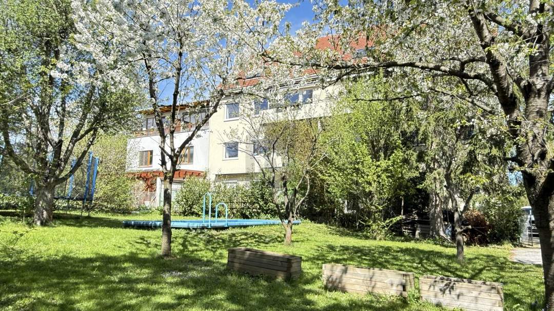 Preisreduktion! IN MAUER MIT GROSSEM GARTEN - WOHNEN, WO DIE STADT NUR NOCH EIN FLÜSTERN IST