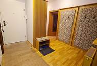 FAMILIENHIT MIT POTENTIAL, 113 m2 Neubau mit Loggia, 4 Zimmer, Küche, 2 Bäder, teilmöbliert, 3. Liftstock, Enkplatz