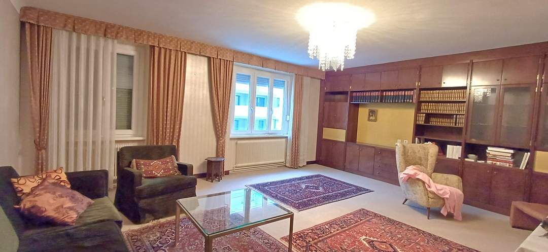 ''Großzügige 150 m² Wohnung in der Favoritenstraße''