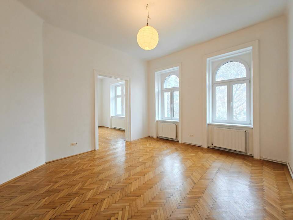 Einsiedlerpark: Herrliche Eckwohnung + Grünblick + Nachmittagssonne + 650m zur U4 + Altwien-Elemente