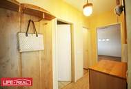 3-Zimmer-Wohnung mit Potenzial – Im sanierten Gebäude, mit Loggia, Garten und Stellplatz