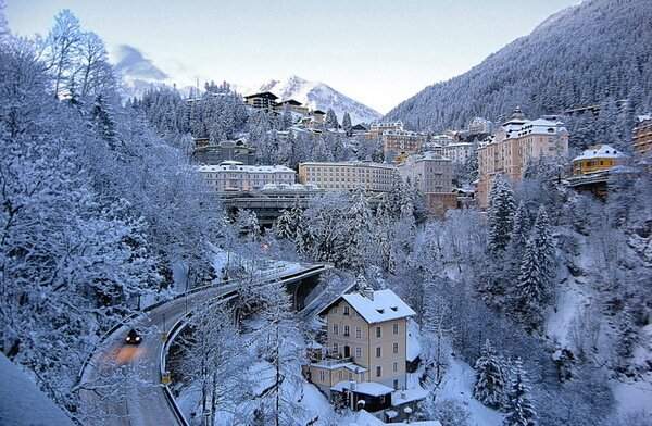 Grundstück mit Hotelbebauungsmöglichkeit in Zentrum von Bad Gastein