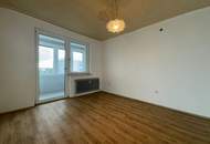 Attraktive Eigentumswohnung mit verglaster Loggia und eigenem PKW-Abstellplatz