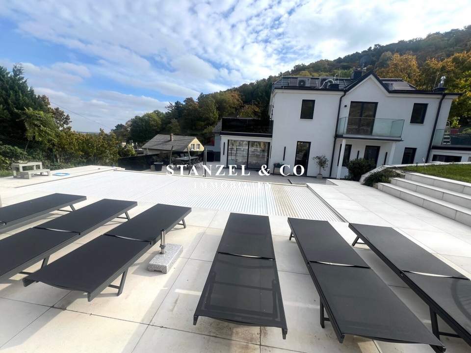 MODERNE VILLA MIT TRAUMBLICK & POOL