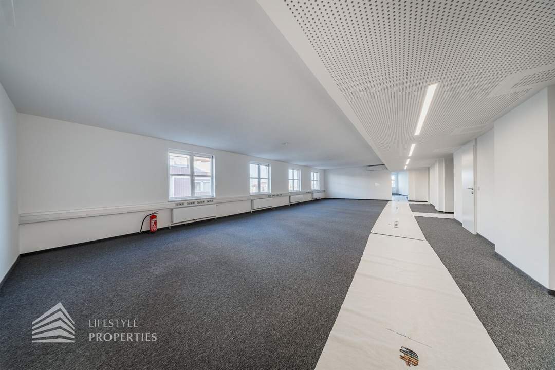 Erstbezug! Elegantes 5-Zimmer Büro in Toplage
