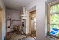 ++NEU++ Tolle Zinsvilla mit uneinsehbarem Grund in Bad Vöslau, großes Ausbaupotenzial!