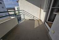 3-Zimmer Dachgeschoßwohnung + Loggia für die kleine Familie!