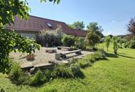 Tolles Landhaus mit angebautem Nebengebäude und Garten in sehr ruhiger und ebener Sonnenlage an einer Sackgasse