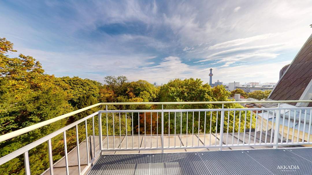 Stilvolle Altbauwohnung mit großzügigem Balkon & Stadtblick in Döbling