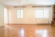 Ein-/Zweifamilienhaus mit Aussicht und Garage auf 788 m² Grund