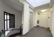 2-Zimmer-Altbaujuwel im ausgebauten Dachgeschoss - mit Dachterrasse und in TOP LAGE!