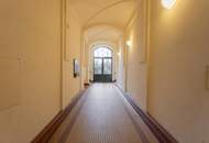 2-Zimmer-Altbauwohnung mit Gewölbedecken – mit optionalem AUTOSTELLPLATZ-voller Potenzial – im 2. Bezirk Karmeliterviertel