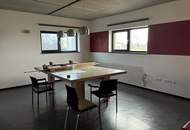 Modernes Bürogebäude mit Wohnnutzung Nähe Eisenstadt und Rust/See