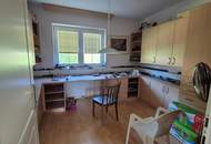 ZWEIFAMILIENHAUS IN ERHÖHTER GRÜNRUHELAGE MIT AUSBLICK