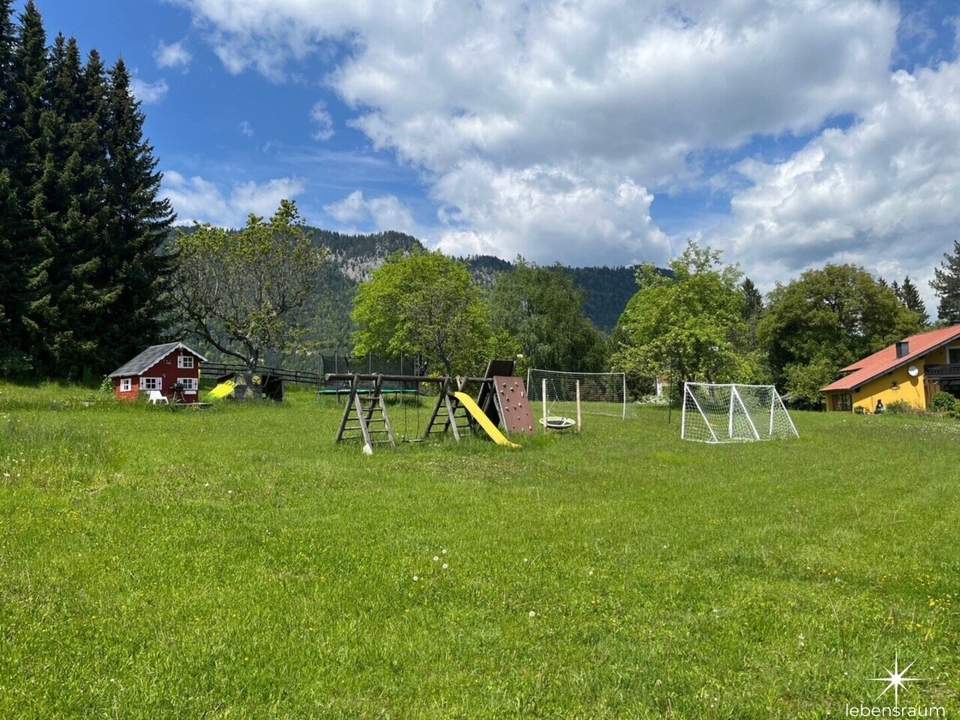 Baugrundstück in absoluter Ruhe-, Aussichts- und Sonnenlage
