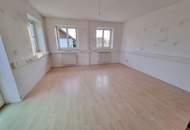 Lichtdurchflutetes Bürogebäude – ideal für Praxis oder Kanzlei