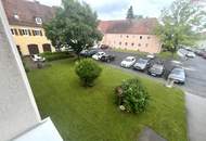 Ein Zuhause zum Verlieben: 4-Zimmer-Wohnung mit sonnigem Grünblick, lichtdurchfluteten Räumen, hochwertig saniertem Badezimmer, großzügiger Küche & viel Platz für Familien!
