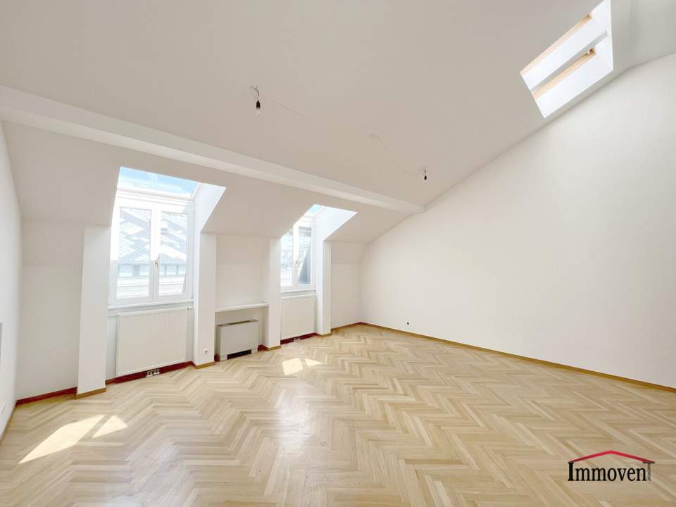 Im Herzen des 1. Wiener Gemeindebezirks - 3-Zimmer-Dachgeschosswohnung mit Klimaanlage und Balkon!