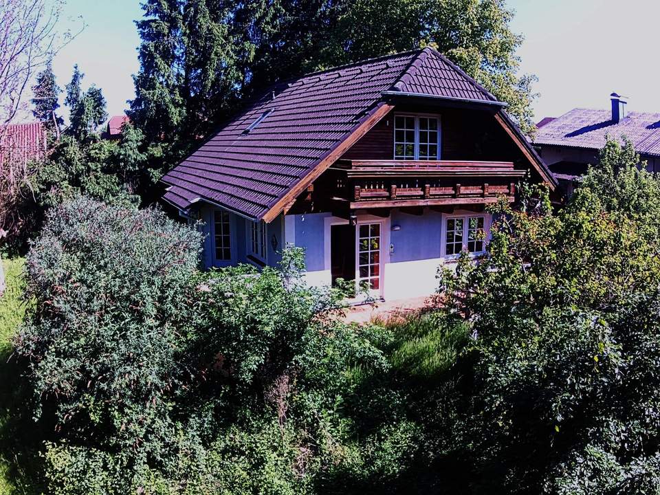 Natur trifft Lebensqualität - charmantes Haus in idyllischer Lage