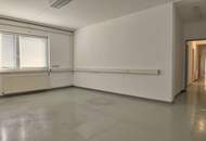 900m² Produktionshalle mit optionalen Freiflächen und Büros