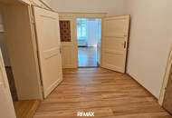 "Jetzt Preisreduzierung!" Wohnen und/oder arbeiten in großzügiger-teilsanierter 4 Zimmer-Altbau-Wohnung an der Linzer Herrenstraße