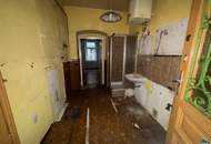NEU - Sanierungsbedürftige 2 Zimmer - Altbauwohnung mit Entwicklungspotenzial – nahe Wiener Stadthalle