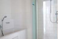 GROßZÜGIGE 3 -ZIMMER-MANSARDENWOHNUNG IM STADTPALAIS