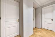 Sanierte Altbauwohnung mit Balkon und zwei Schlafzimmern