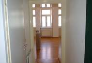 Kleine, feine 1-Zimmer-Altbauwohnung/Nähe Schuhmeierplatz