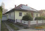 Traumhafter Bungalow vollunterkellert mit Fitness und Kino, perfekt und gepflegt mit wunderbaren Garten