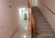 Gut geschnittene, hofseitige 2 Zimmer Neubauwohnung mit Loggia