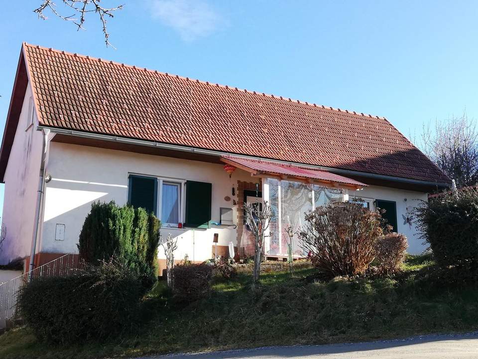 Einfamilienhaus in den Weinbergen mit atemberaubender Fernsicht