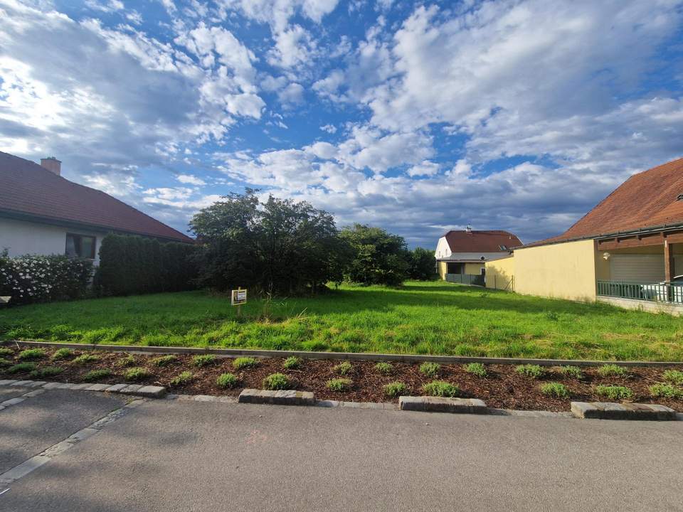 RARITÄT: EINE SELTENE GELEGENHEIT BIETET DIESES BAUGRUNDSTÜCK IN RUHIGER BESTLAGE MITTEN IN DER GARTENSTADT TULLN AN DER DONAU DAS ALLES OHNE BAUZWANG