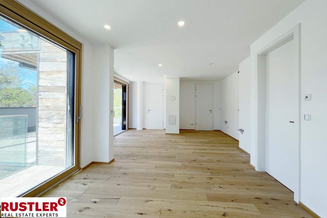 RESERVIERT! Westseitige 3 Zimmerwohnung mit ca. 30m² Terrasse und besonderem Wohngefühl