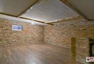 Stilvolle Villa mit gepflegtem Garten und großzügiger Garage