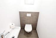 FRÜHJAHRSAKTION! Barfuß ins Gras. Direkt vom Wohnzimmer aus. Den Sommer bereits im eigenen Garten verbringen! TOP Neubauwohnung mit viel Freiraum! 3 Zimmer + Grün wohin das Auge reicht + Luftwärmepumpe!