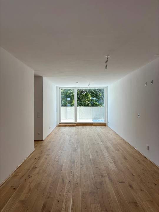 Herbstaktion! Top 16_gut aufgeteilte 3 Zi Wohnung mit Balkon_EDMUND BEZUGSFERTIG!