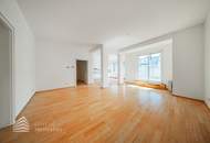 Großzügige 4-Zimmer Altbauwohnung mit Terrasse
